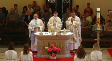 Pater Joachim, Pfarrer Maier und Monsignore Heinrich (†) beim Hochgebet